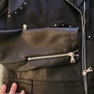 Black faux leather / suede jacket